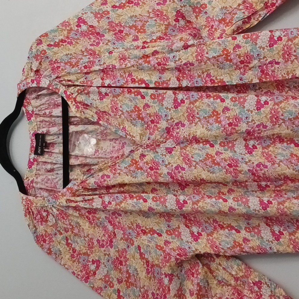 Jones New York size 2X women's colorful floral pull-on blouse. - Picture 4 of 16